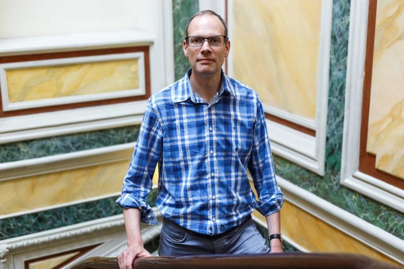 Chief Editor of Nature Photonics Oliver Graydon on METANANO 2019